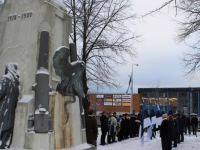 002 3. jaanuar Pärnus Alevi kalmistul. Foto: Lembit Miil