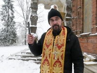 020 Ülempreester Andreas Põld, EAÕK Suure-Jaani kiriku taastamine. Foto: Urmas Saard