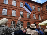 Eesti lipu 139. sünnipäeval Sindis. Foto: Urmas Saard / Külauudised
