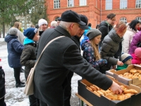 076 Eesti Vabariigi 98. aastapäeva tähistamine Sindis. Foto: Urmas Saard