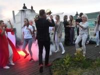 044 Ekstaatiline tants Solarise katuseaias. Foto Urmas Saard Külauudised