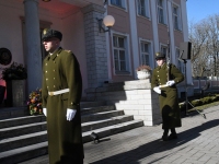 Emakeelepäeval neljandat korda presidendi kantselei ees. Foto: Urmas Saard / Külauudised