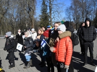 Emakeelepäeval neljandat korda presidendi kantselei ees. Foto: Urmas Saard / Külauudised