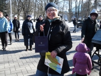 Emakeelepäeval neljandat korda presidendi kantselei ees. Foto: Urmas Saard / Külauudised
