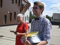 Erasmus+ täiskasvanuhariduse projekti „Kes need jäljed siia jättis, kes neid jälgi mööda käis?” lõpetamine Vievises. Foto: Urmas Saard / Külauudised
