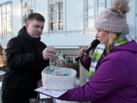 Esimese Erich Rooduse nimelise stipendiumisertifikaadi üle andmine Martin Mäevälile. Foto: Urmas Saard / Külauudised