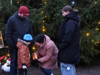 Esimesel adventpühal Sindi Keskväljakul. Foto: Urmas Saard / Külauudised