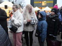 Esimesel adventpühal Sindi Keskväljakul. Foto: Urmas Saard / Külauudised