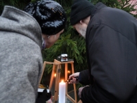 Esimesel adventpühal Sindi Keskväljakul. Foto: Urmas Saard / Külauudised