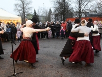 Esimesel adventpühal Sindi Keskväljakul. Foto: Urmas Saard / Külauudised