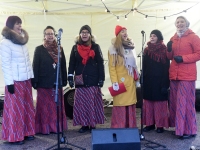 Esimesel adventpühal Sindi Keskväljakul. Foto: Urmas Saard / Külauudised