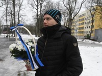 Eesti Vabariigi 103. aastapäeval Julius Friedrich Seljamaa monumendi juures. Foto: Urmas Saard / Külauudised
