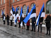 Eesti Vabariigi 103. aastapäeval Julius Friedrich Seljamaa monumendi juures. Foto: Urmas Saard / Külauudised