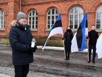 Eesti Vabariigi 103. aastapäeval Julius Friedrich Seljamaa monumendi juures. Foto: Urmas Saard / Külauudised