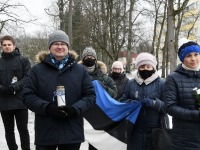 Eesti Vabariigi 103. aastapäeval Julius Friedrich Seljamaa monumendi juures. Foto: Urmas Saard / Külauudised