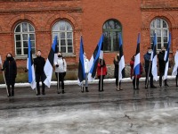 Eesti Vabariigi 103. aastapäeval Julius Friedrich Seljamaa monumendi juures. Foto: Urmas Saard / Külauudised