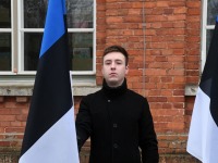 Eesti Vabariigi 103. aastapäeval Julius Friedrich Seljamaa monumendi juures. Foto: Urmas Saard / Külauudised