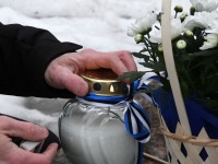 Eesti Vabariigi 103. aastapäeval Julius Friedrich Seljamaa monumendi juures. Foto: Urmas Saard / Külauudised