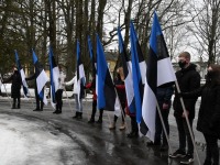 Eesti Vabariigi 103. aastapäeval Julius Friedrich Seljamaa monumendi juures. Foto: Urmas Saard / Külauudised