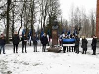 Eesti Vabariigi 103. aastapäeval Julius Friedrich Seljamaa monumendi juures. Foto: Urmas Saard / Külauudised