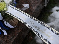 Eesti Vabariigi 103. aastapäeval Julius Friedrich Seljamaa monumendi juures. Foto: Urmas Saard / Külauudised