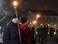 EV103. aastapäeval tõrvikutega Iseseisvuse väljakul. Foto: Urmas Saard / Külauudised