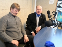 Garri Raagma ja Andres Sooniste Tre Raadio Pärnu stuudios. Foto: Urmas Saard / Külauudised