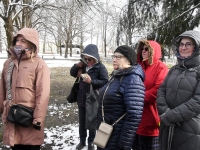 Gorile pühendatud välinäituse avamine Pärnus Pargi tänava servas. Foto: Urmas Saard / Külauudised