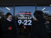 Grossi toidupoe avamisel Paikusel. Foto: Urmas Saard / Külauudised