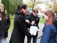 Helkuripuu ehtimisel Pärnu Lastepargis. Foto: Urmas Saard / Külauudised