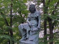 "Linda" on August Weizenbergi 1920. aastal valminud monument Tallinnas Lindamäel. Foto: Urmas Saard / Külauudised