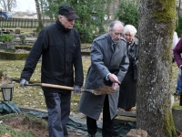 Johanna Grauverki igaviku teele läkitamisel. Foto: Urmas Saard / Külauudised