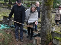 Johanna Grauverki igaviku teele läkitamisel. Foto: Urmas Saard / Külauudised