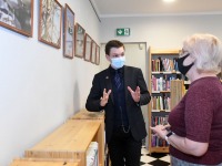 Joosep Ailiste fotod Sindi raamatukogus. Foto: Urmas Saard / Külauudised