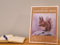 Joosep Ailiste fotod Sindi raamatukogus. Foto: Urmas Saard / Külauudised