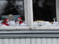 Jõulujumalateenistus Raeküla Vanakooli keskuse esisel. Foto: Urmas Saard / Külauudised