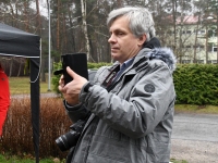 Jõulujumalateenistus Raeküla Vanakooli keskuse esisel. Foto: Urmas Saard / Külauudised