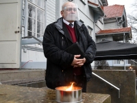 Joosep Tammo. Jõulujumalateenistus Raeküla Vanakooli keskuse esisel. Foto: Urmas Saard / Külauudised