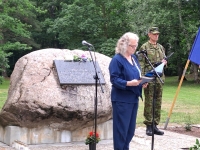 Juuniküüditamise aastapäeval Pärnu Leinapargis. Foto: Urmas Saard / Külauudised