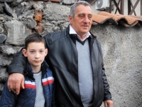 036 Achi Avazashvili ja tema vanaisa Levani Kokorashvili. Foto: Urmas Saard