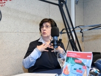 Mari Suurväli Tre Raadio Pärnu stuudios. Foto: Urmas Saard / Külauudised