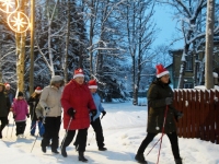 Kepikõndijad esimesel advendil Sindis. Foto: Urmas Saard / Külauudised
