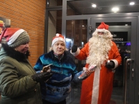 Kepikõndijad esimesel advendil Sindis. Foto: Urmas Saard / Külauudised