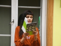 Kirjandushuviliste kohtumine loomingulise koosseisuga Raeküla kogukonnakeskuses. Foto: Urmas Saard / Külauudised