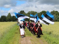 Lipud Köstrimäe Kiriku teel. Foto: Ilmar Kõverik