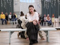 Kultuuride sild: „Vievis-Pärnu” 2021. aastal Raeküla Vanakooli keskuses. Foto: Urmas Saard / Külauudised