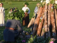045 Līgo Ķoņu kalns’i mäel. Foto: Urmas Saard / Külauudised