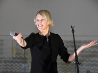 009 Liia Kanemägi monoetendus "Pikk tige vanaeit" Raeküla Vanakooli keskuses. Foto: Urmas Saard / Külauudised