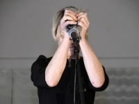 010 Liia Kanemägi monoetendus "Pikk tige vanaeit" Raeküla Vanakooli keskuses. Foto: Urmas Saard / Külauudised