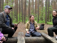 Loodusretkel nimetu allika juurde. Foto: Urmas Saard / Külauudised